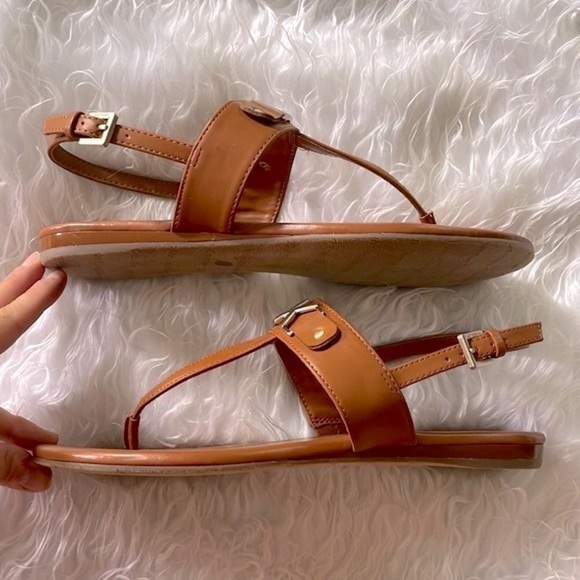 Brand New Calvin Klein Cognac Ankle Strap Thong Sandals Gold Tone Metal Logo - Picture 5 of 12